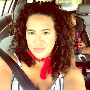 Meet your Posher, Yesenia